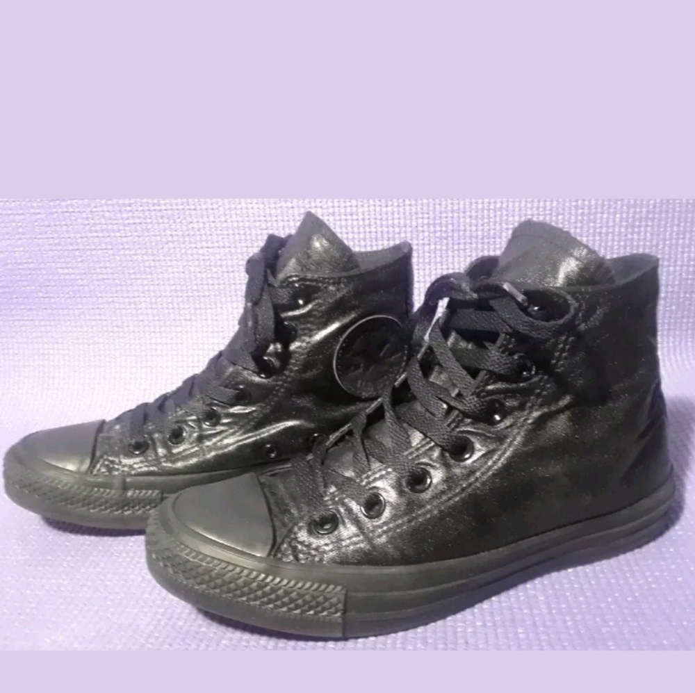 Black high top converse